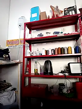 Mia-Glow online show from September 2025 12:55:01 PM