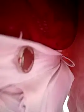 Mia-Glow online show from March 2026 01:41:01 PM