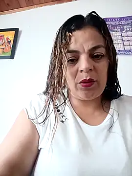 Mia-Glow online show from February 2026 01:46:02 PM