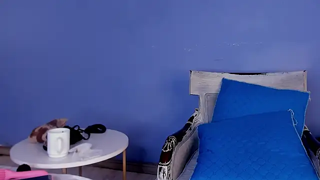 XimenaRougge online show from November 2025 01:26:01 PM