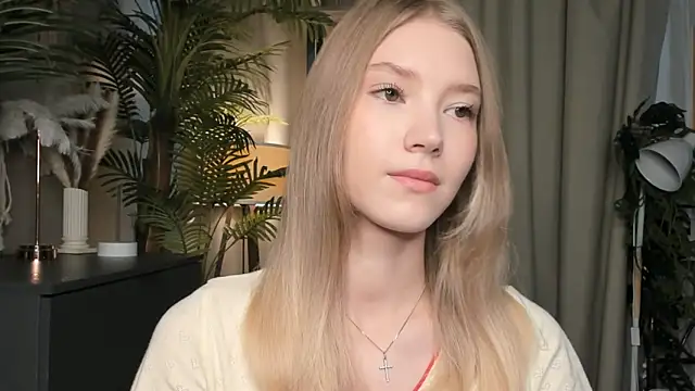 Snapshot of ChinBonnell chatting on November 2025 05:44:01 AM ChinBonnell online show from November 2025 05:44:01 AM