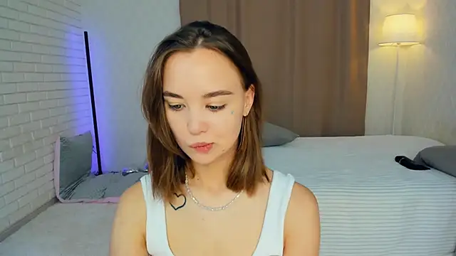 Snapshot of KayleenCurtis chatting on July 2026 04:35:02 AM KayleenCurtis online show from July 2026 04:35:02 AM