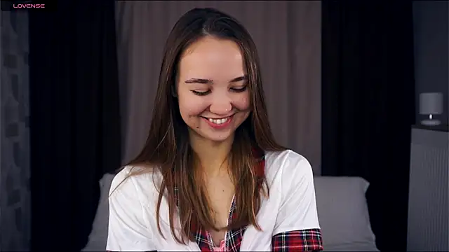 Snapshot of KayleenCurtis chatting on October 2025 05:23:01 AM KayleenCurtis online show from October 2025 05:23:01 AM