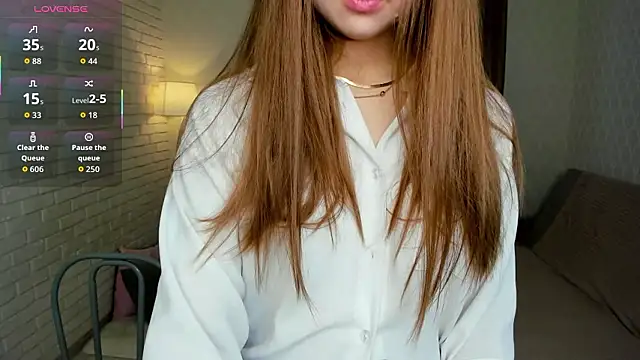 Snapshot of KayleenCurtis chatting on February 2026 04:45:02 AM KayleenCurtis online show from February 2026 04:45:02 AM