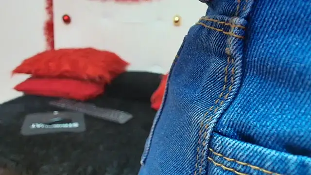 amy lennox online show from December 2025 12:31:01 PM