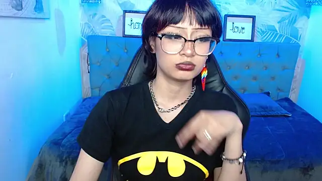 Nyxie tk online show from September 2025 07:32:02 PM