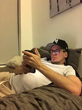 shyandchilling online show from May 2026 09:14:02 PM