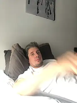 shyandchilling online show from June 2026 04:01:01 PM
