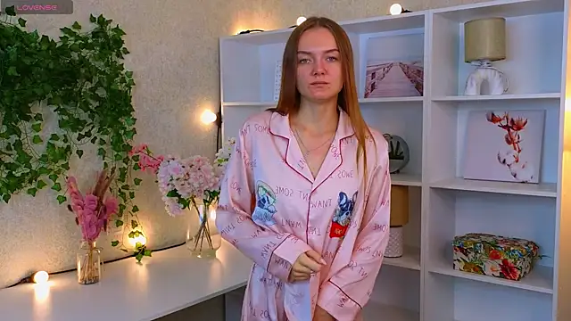 LouisaChaobal online show from September 2025 01:44:02 AM