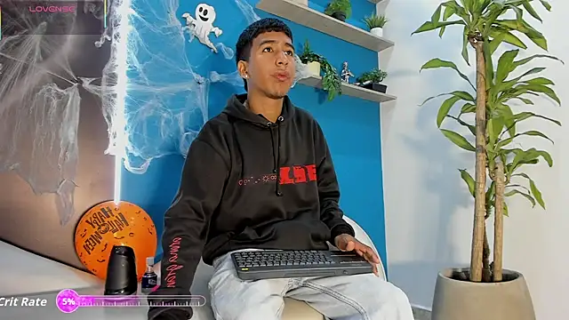 ender h0t online show from October 2025 01:43:02 PM