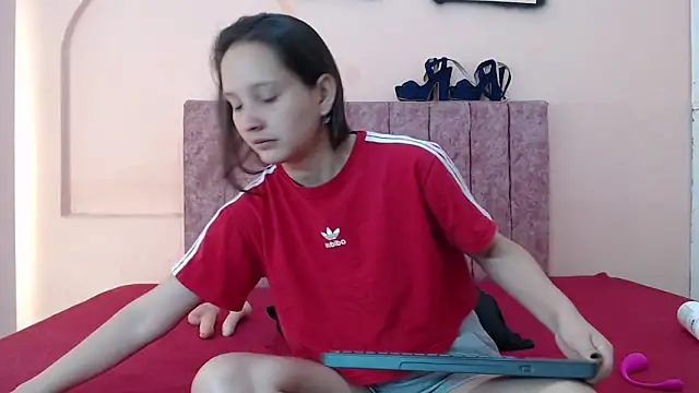 Snapshot of aiiram_hard_sex chatting on July 2026 01:06:01 AM aiiram hard sex online show from July 2026 01:06:01 AM