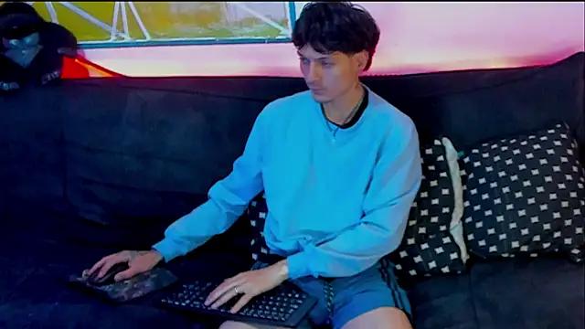 Dioniso guy8 online show from April 2026 09:10:01 PM