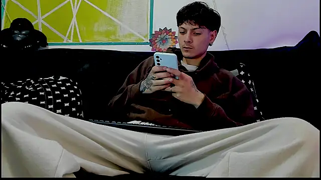 Dioniso guy8 online show from March 2026 06:56:01 PM