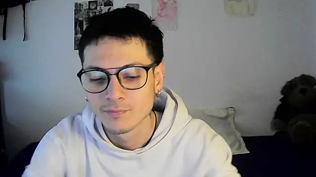 Snapshot of Dioniso_guy8 chatting on September 2025 05:31:02 PM Dioniso guy8 online show from September 2025 05:31:02 PM