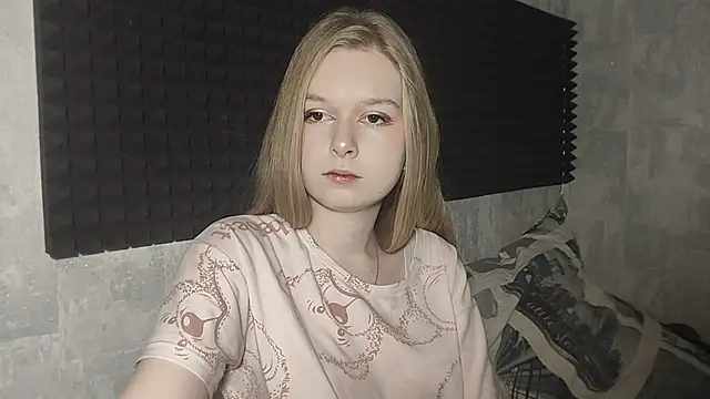 LiaVibes online show from February 2026 07:19:02 AM