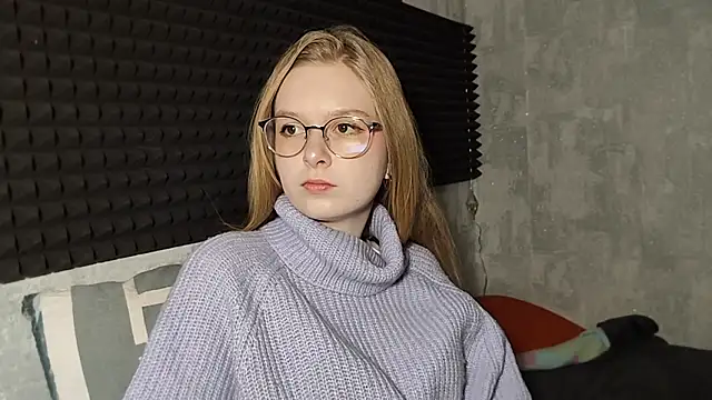 LiaVibes online show from February 2026 07:08:01 AM