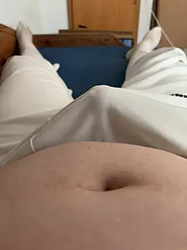 Snapshot of f3l1xxx69 chatting on May 2026 01:18:02 PM f3l1xxx69 online show from May 2026 01:18:02 PM