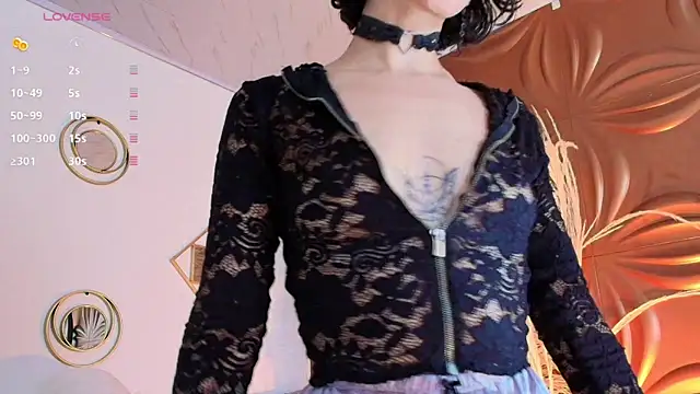 Jazmintorress online show from September 2025 01:21:01 PM
