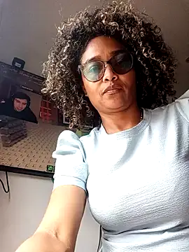 BiiancaEstradaa online show from September 2025 04:57:02 PM