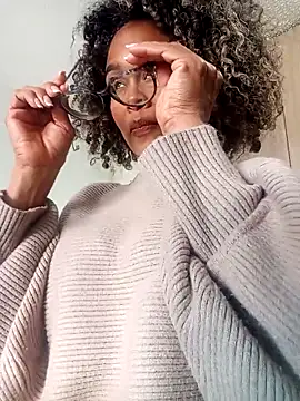 BiiancaEstradaa online show from February 2026 09:45:02 PM