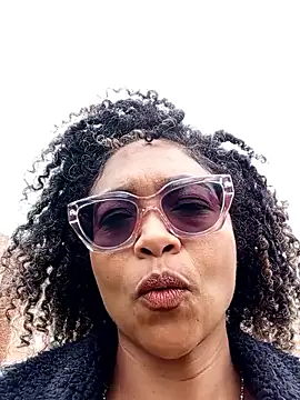 BiiancaEstradaa online show from April 2026 03:37:01 PM