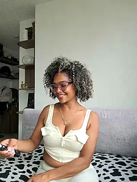 BiiancaEstradaa online show from July 2026 09:06:02 PM