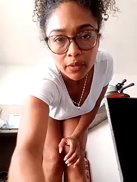 BiiancaEstradaa online show from March 2026 02:35:01 PM