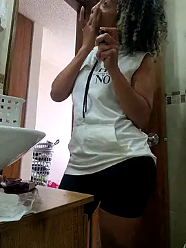 BiiancaEstradaa online show from February 2026 05:48:01 PM