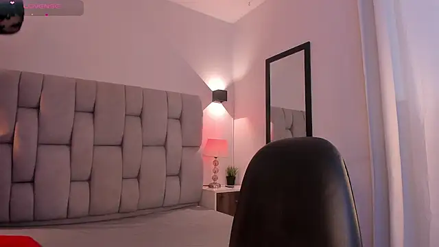 Seraphyne666 online show from February 2026 06:08:02 PM