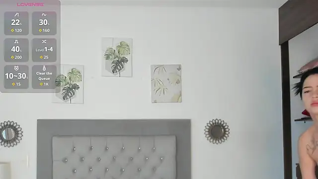 Snapshot of Seraphyne666 chatting on October 2025 12:17:02 PM Seraphyne666 online show from October 2025 12:17:02 PM