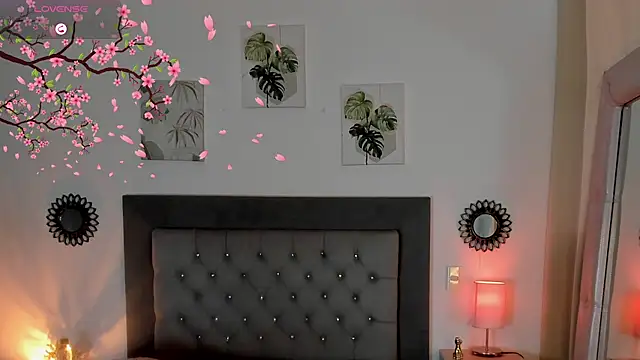 Snapshot of Seraphyne666 chatting on October 2025 12:24:02 PM Seraphyne666 online show from October 2025 12:24:02 PM