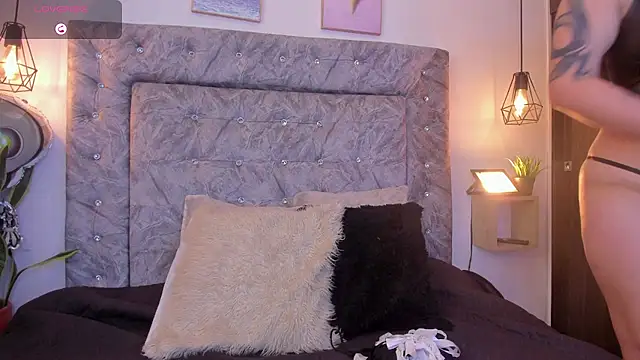 Snapshot of Seraphyne666 chatting on October 2025 06:51:01 PM Seraphyne666 online show from October 2025 06:51:01 PM