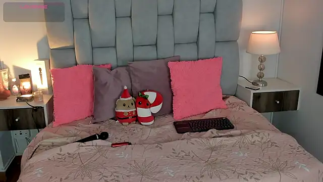 Seraphyne666 online show from January 2026 07:17:02 PM