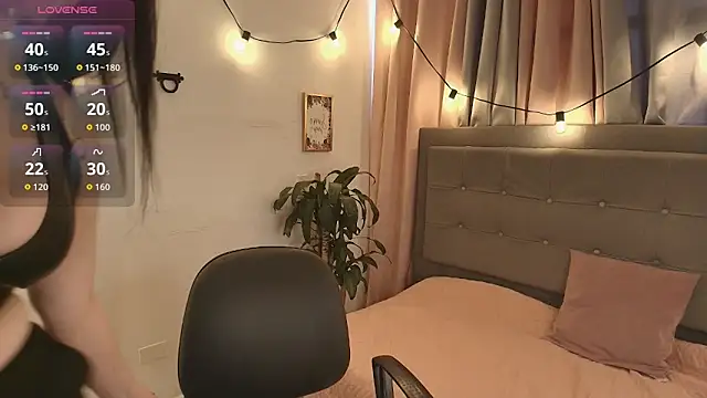 Snapshot of Seraphyne666 chatting on November 2025 07:28:01 PM Seraphyne666 online show from November 2025 07:28:01 PM