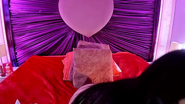 Lushi Love online show from October 2025 07:58:01 PM