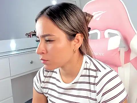 Saloome miller online show from October 2025 04:05:02 AM