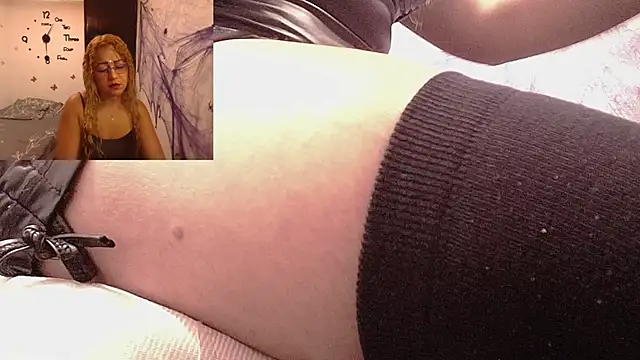 Skarleth Diaz online show from November 2025 02:49:01 AM