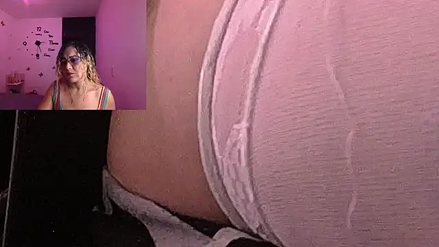 Skarleth Diaz online show from October 2025 04:05:02 AM