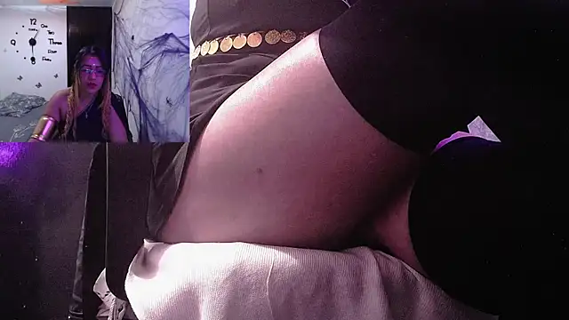 Skarleth Diaz online show from October 2025 04:42:01 AM