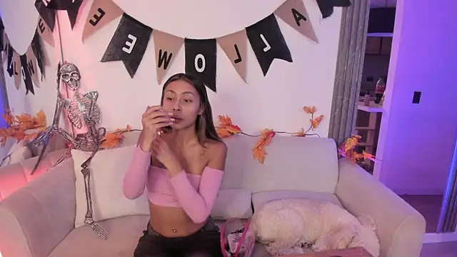 spicy angels  online show from October 2025 03:30:02 AM