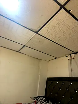 Snapshot of Mia_jhoonson chatting on November 2025 10:37:02 AM Mia jhoonson online show from November 2025 10:37:02 AM