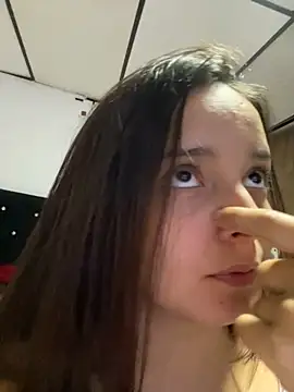 Mia jhoonson online show from October 2025 10:42:02 PM