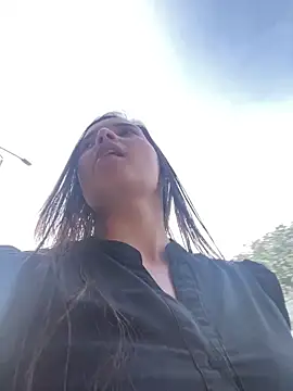 Snapshot of Mia_jhoonson chatting on November 2025 10:13:02 PM Mia jhoonson online show from November 2025 10:13:02 PM