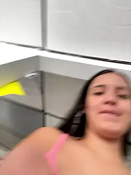 Mia jhoonson online show from January 2026 01:38:01 PM