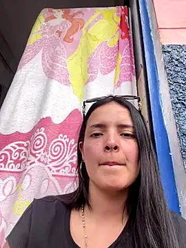 Snapshot of Mia_jhoonson chatting on December 2025 08:08:02 PM Mia jhoonson online show from December 2025 08:08:02 PM