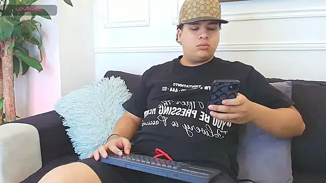 Naim Bennetsex online show from November 2025 06:24:02 PM