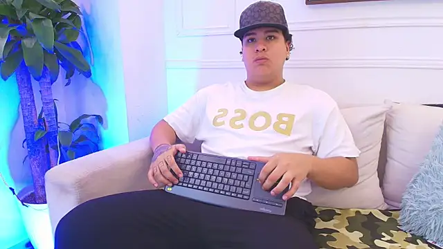 Naim Bennetsex online show from November 2025 06:07:02 PM