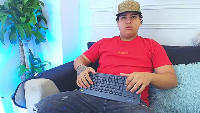 Naim Bennetsex online show from November 2025 06:33:02 PM