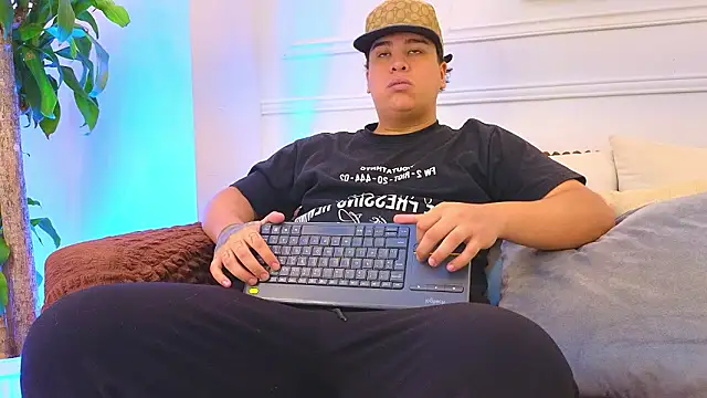 Naim Bennetsex online show from March 2026 06:44:02 PM