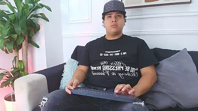 Naim Bennetsex online show from October 2025 06:27:01 PM